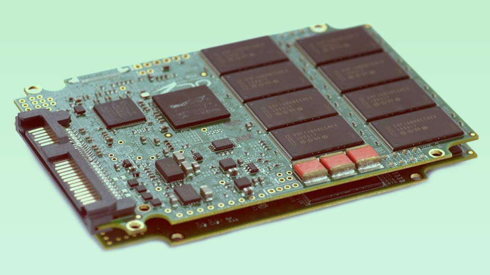 تعریف SCSI و SATA و SAS